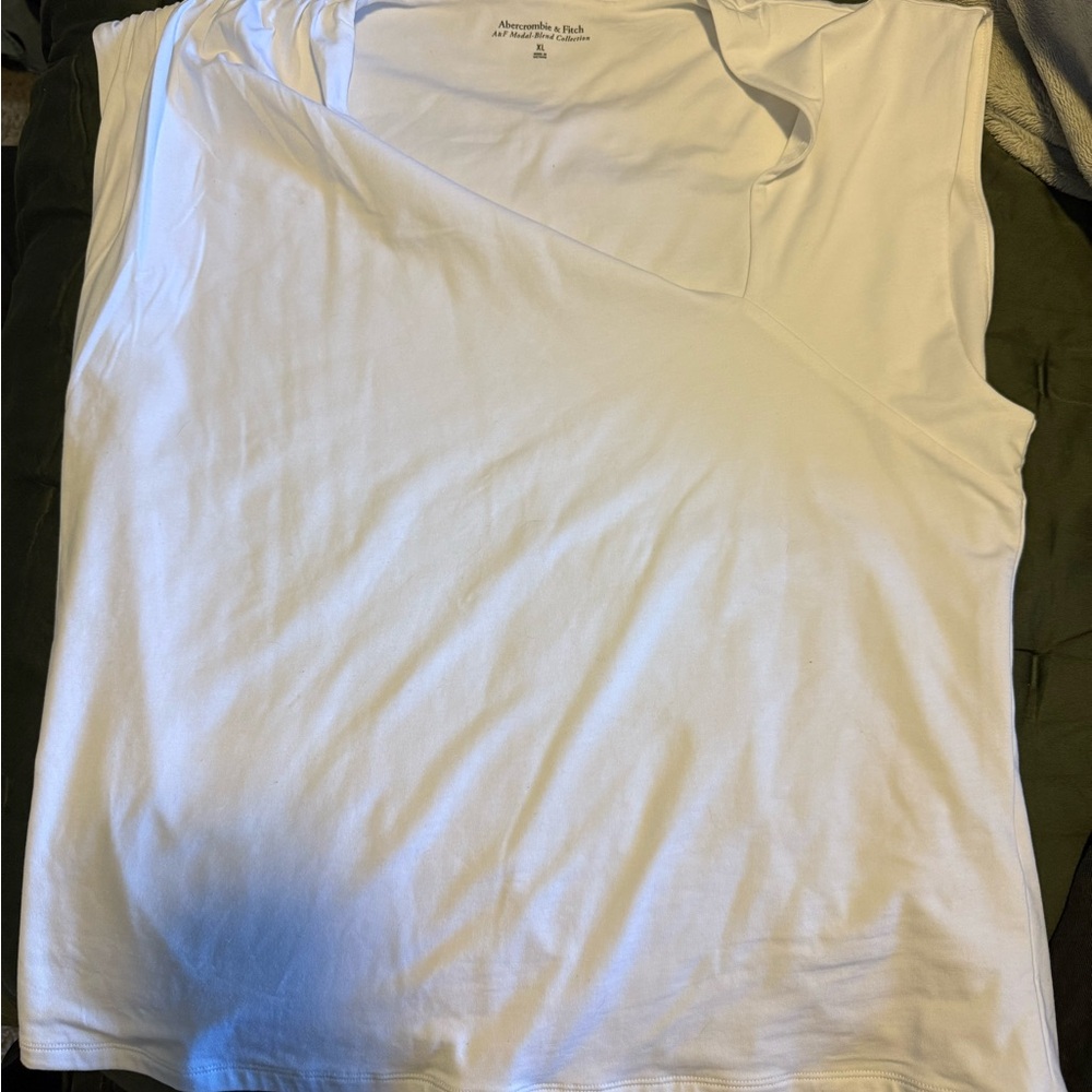 NWT Abercrombie & Fitch White Women's Top